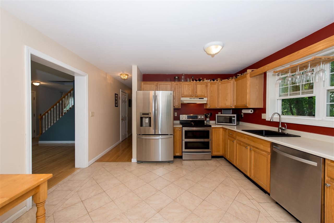 5 Deerfield Court Rochester, NH 03868 - Photo 8 of 34