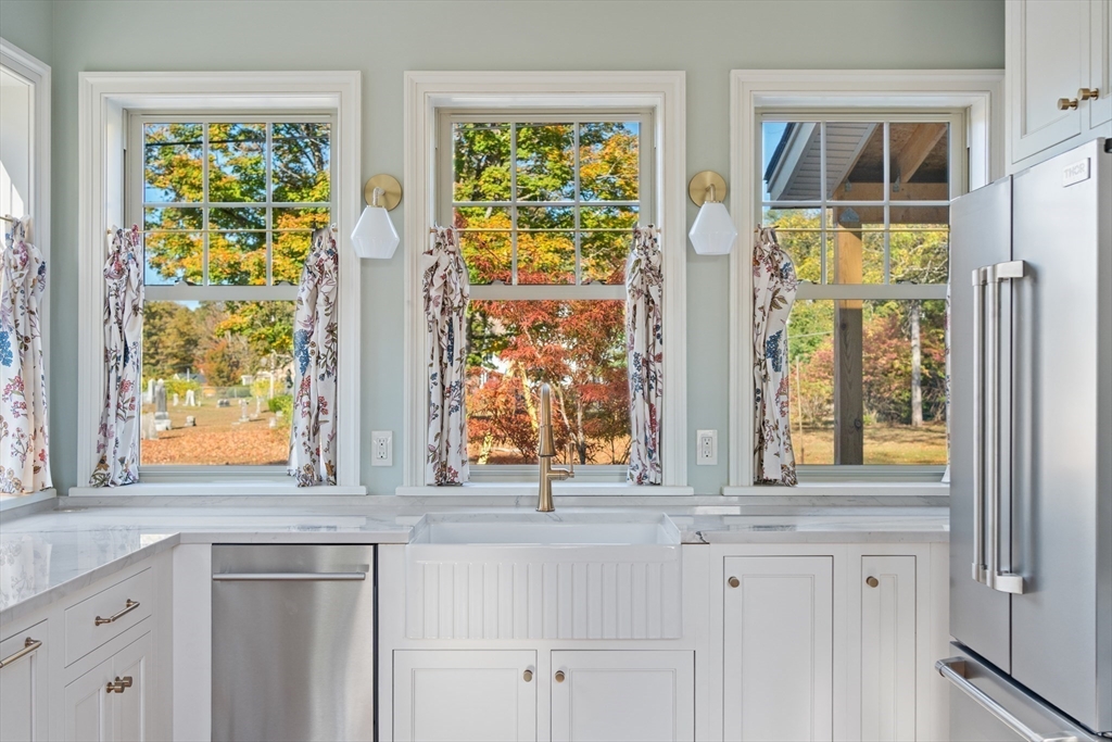 67 Park Street, Unit A Northampton, MA 01062 - Photo 10 of 35