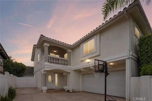 $1,649,000 | 2116 Ernest Avenue, Unit B, Redondo Beach, CA 90278