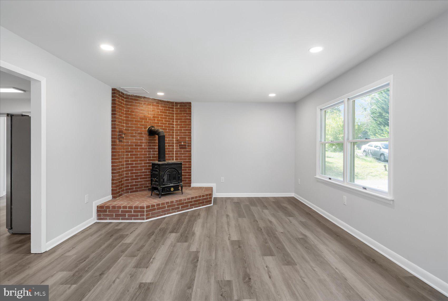 305 North Cranberry Road Westminster, MD 21157 - Photo 4 of 39 Gallery Image 4