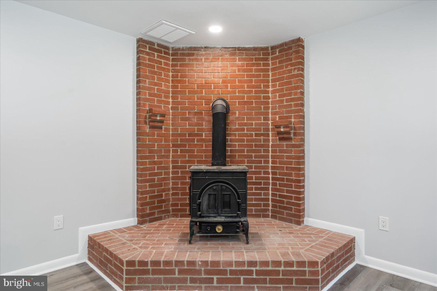 305 North Cranberry Road Westminster, MD 21157 - Photo 6 of 39 Gallery Image 6