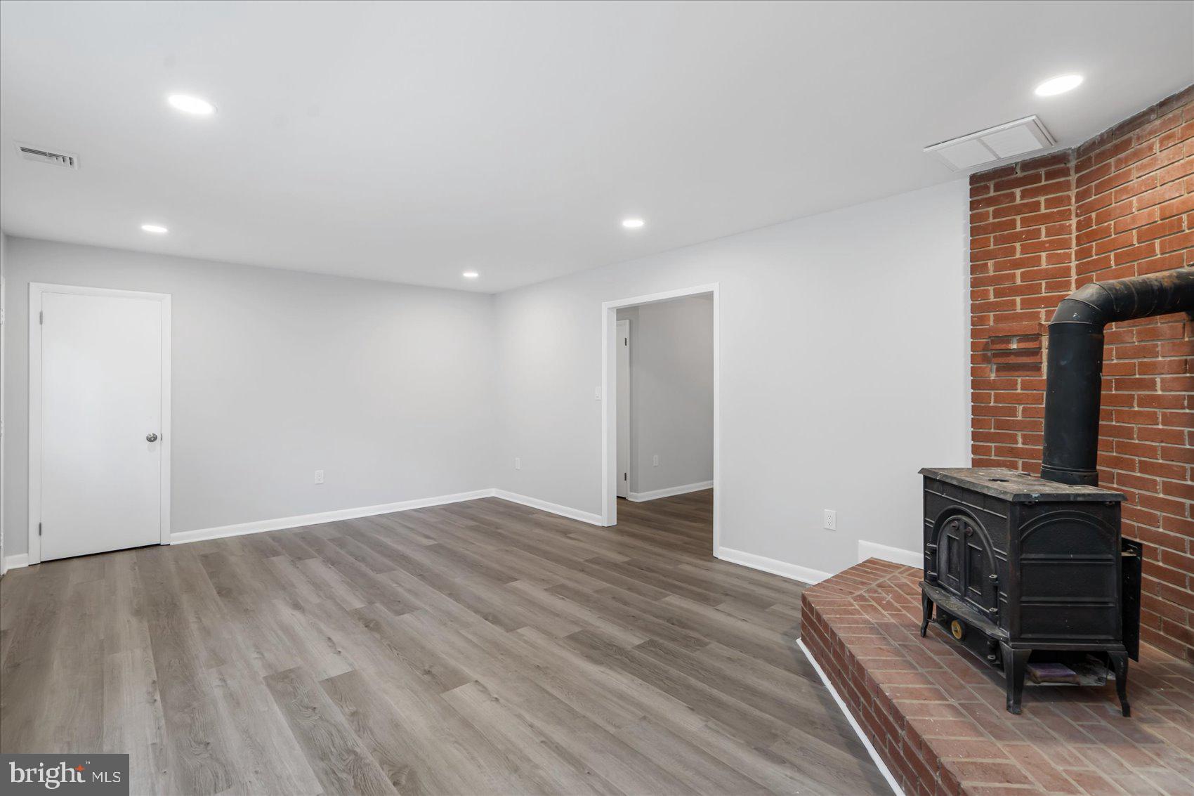 305 North Cranberry Road Westminster, MD 21157 - Photo 8 of 39 Gallery Image 8