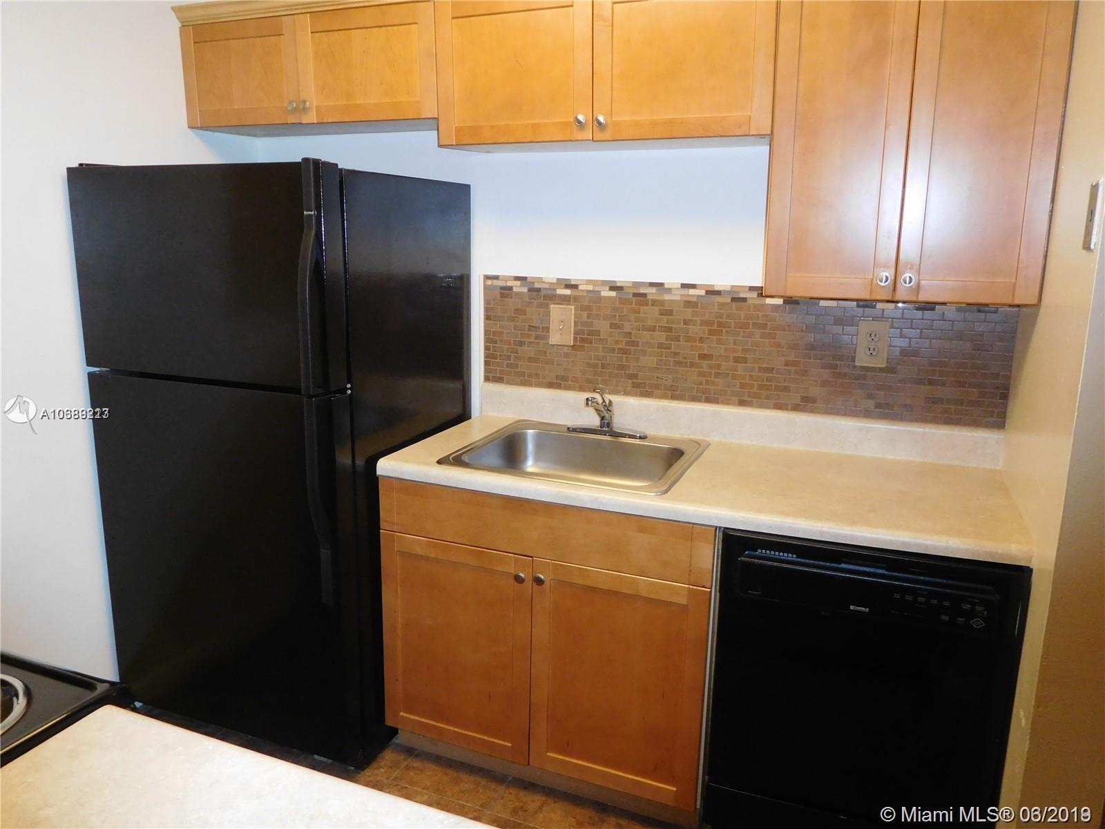 801 Northeast 199th Street, Unit 10610 Miami, FL 33179 - Photo 11 of 22