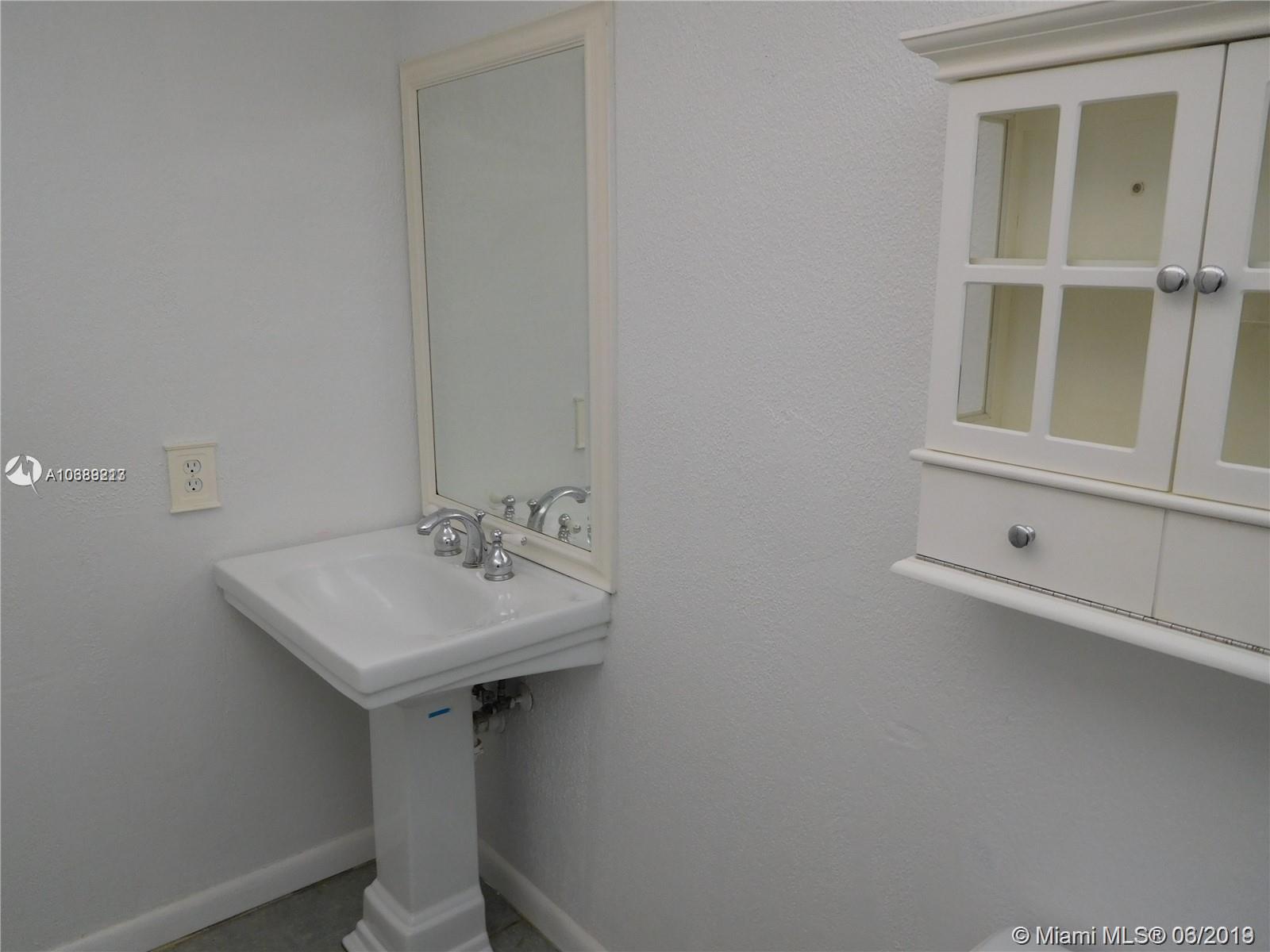 801 Northeast 199th Street, Unit 10610 Miami, FL 33179 - Photo 15 of 22