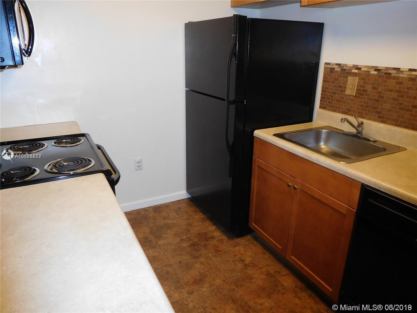 801 Northeast 199th Street, Unit 10610 Miami, FL 33179 - Photo 5 of 22