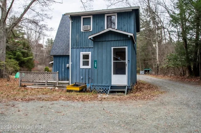 $850,000 | 111 Rippling Brook Road, Canadensis, PA 18325