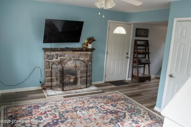 $850,000 | 111 Rippling Brook Road, Canadensis, PA 18325