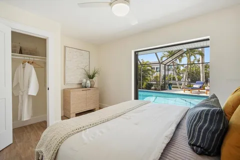 $1,735,000 | 608 Gladstone Lane, Holmes Beach, FL 34217
