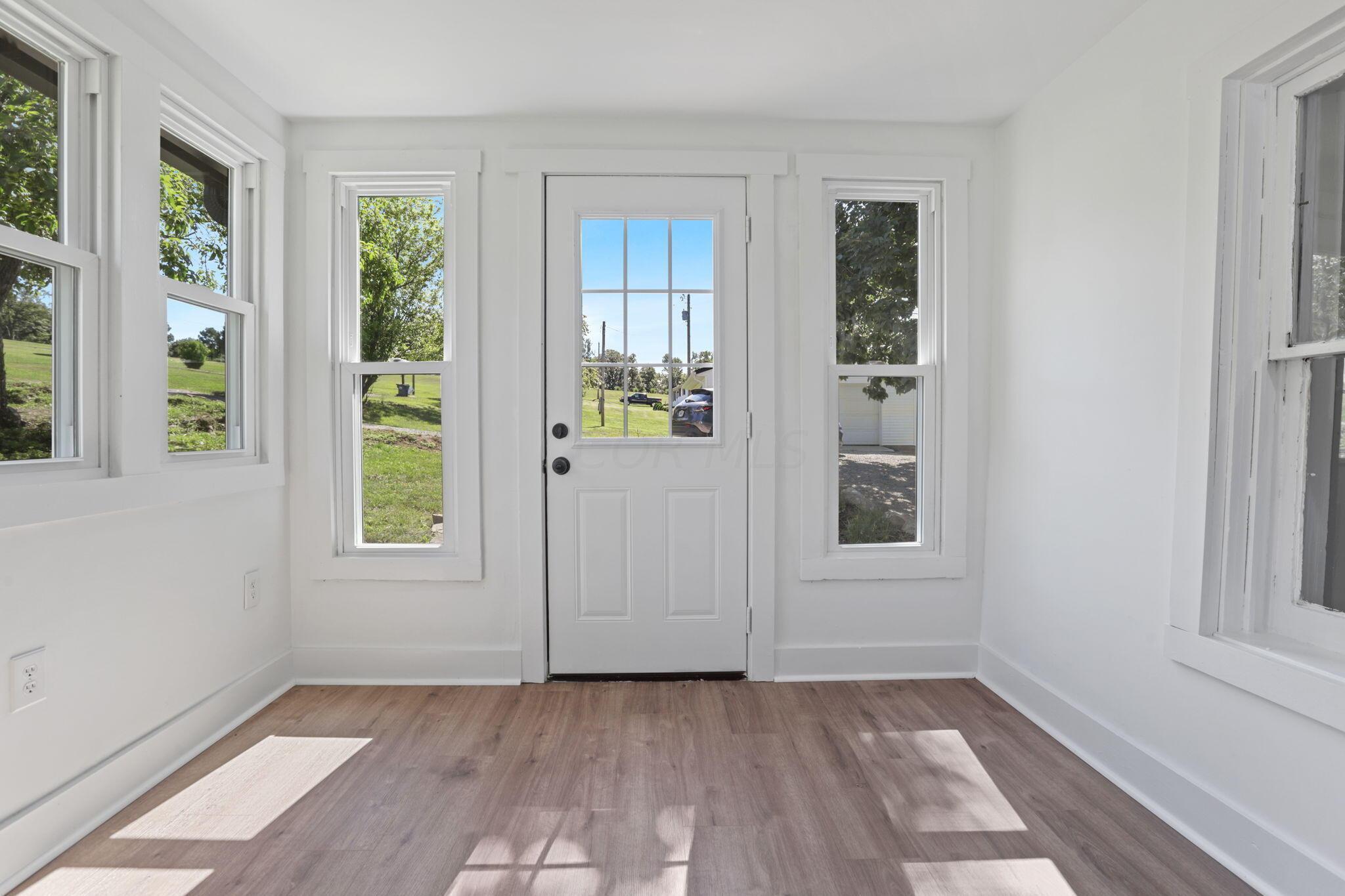 18240 Crawmer Road Southeast Newark, OH 43056 - Photo 5 of 69 Mudroom/Flex Space
