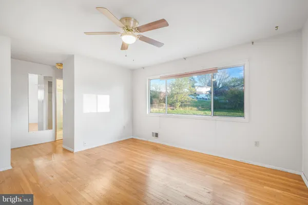 $475,000 | 1118 Downs Drive, Silver Spring, MD 20904