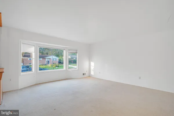 $475,000 | 1118 Downs Drive, Silver Spring, MD 20904