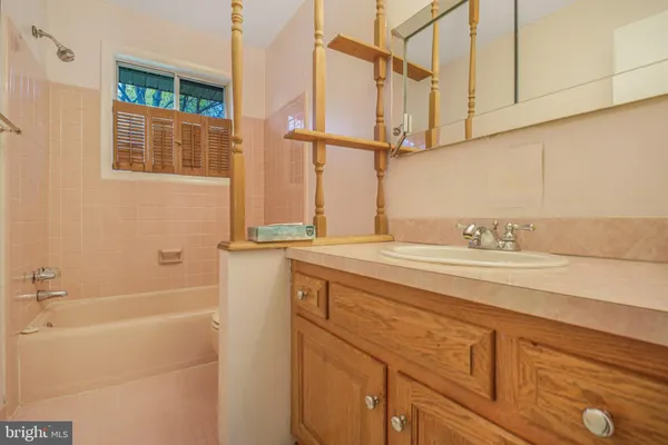 $475,000 | 1118 Downs Drive, Silver Spring, MD 20904