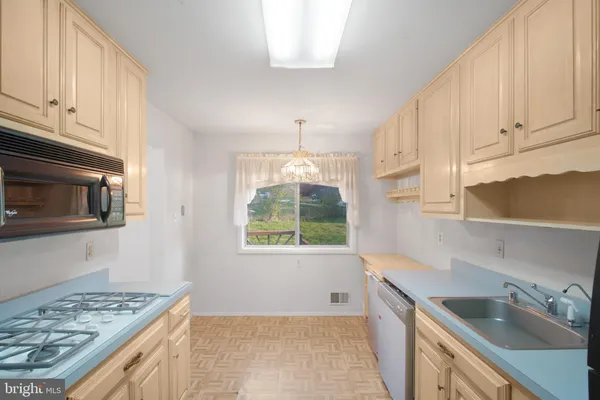 $475,000 | 1118 Downs Drive, Silver Spring, MD 20904
