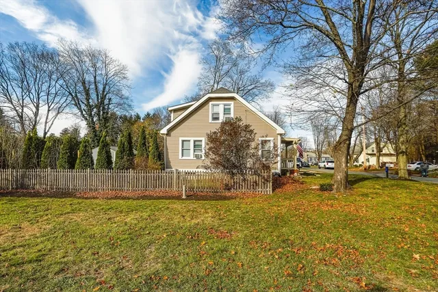 $429,900 | 14 Field Street, Seekonk, MA 02771