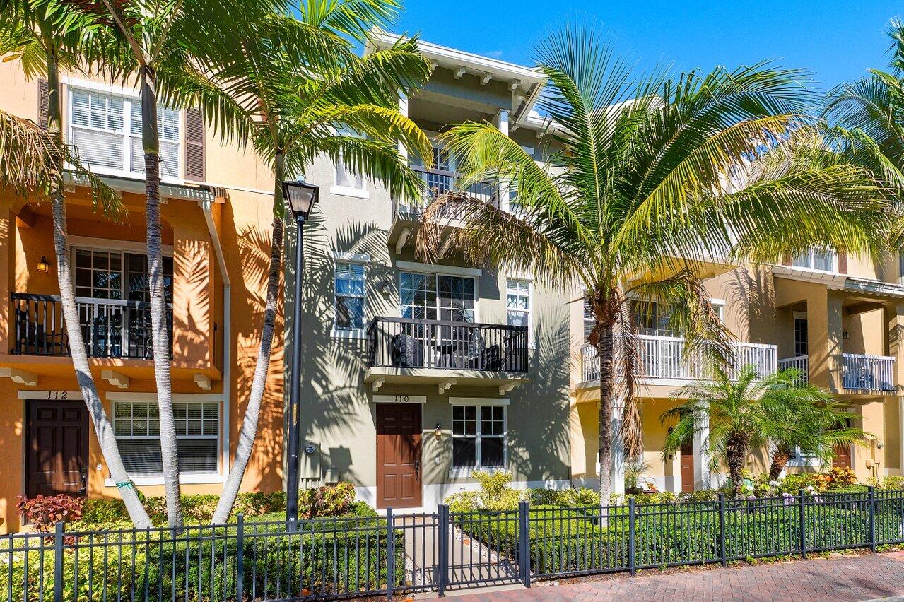 110 Southwest 1st Avenue Delray Beach, FL 33444 - Photo 32 of 48 Front exterior with modern curb appeal