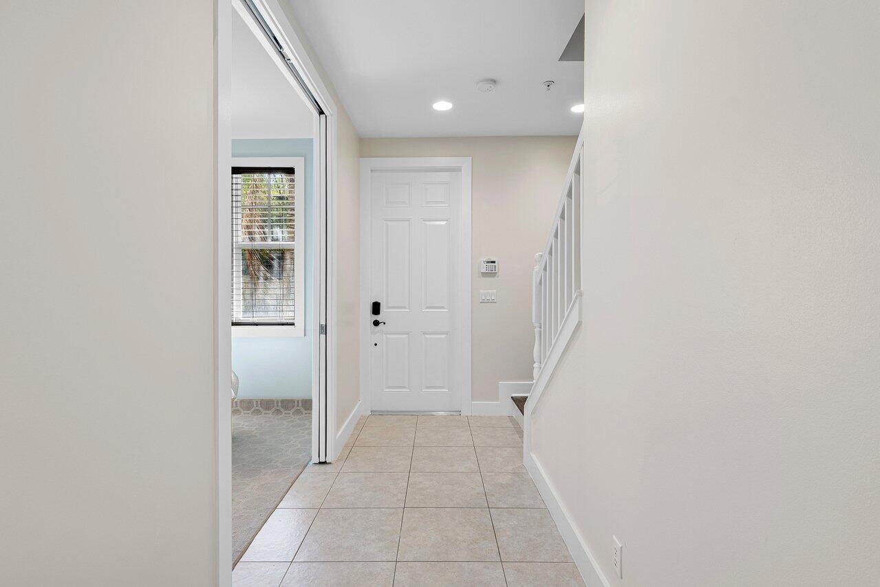 110 Southwest 1st Avenue Delray Beach, FL 33444 - Photo 7 of 48 first-floor en-suite near entry
