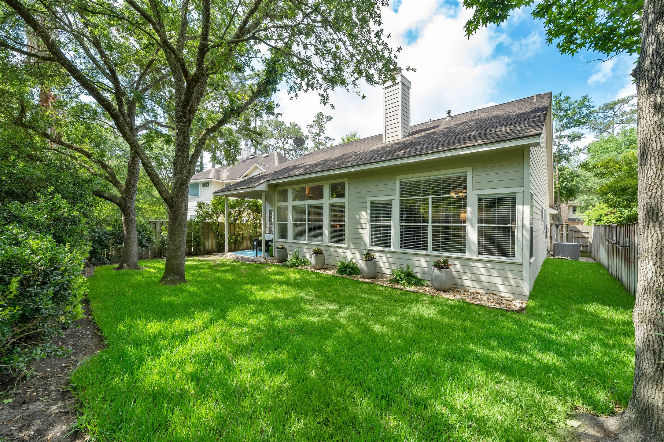 10 Vinca Trail Spring, TX 77382 - Photo 22 of 22 front view of a house with a yard