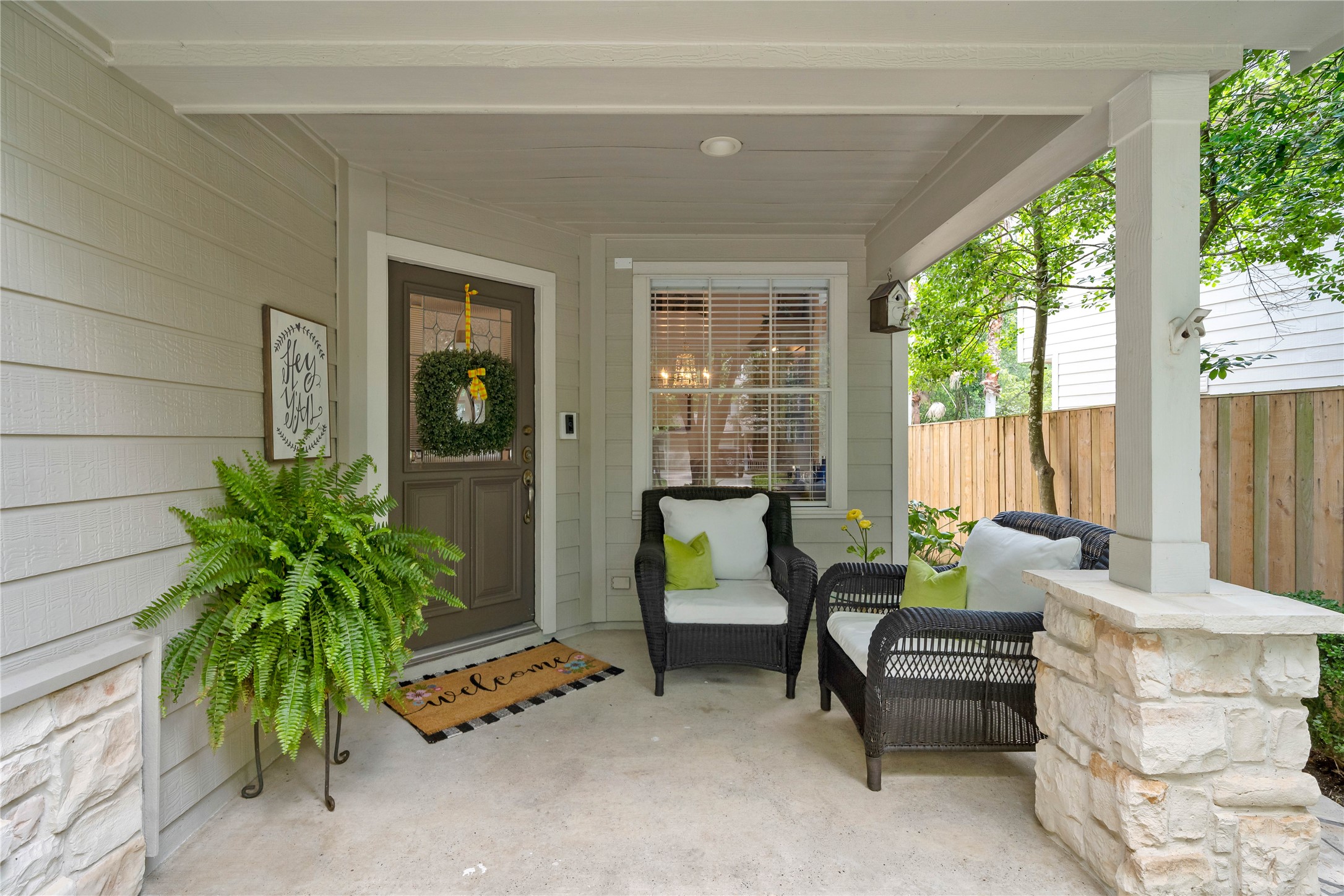 10 Vinca Trail Spring, TX 77382 - Photo 3 of 22 a building outdoor space with patio furniture