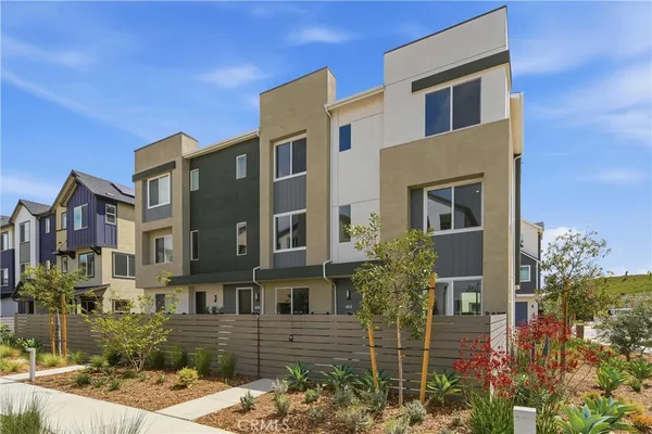 $704,000 | 27305 Bear Creek Lane, Valencia, CA 91381