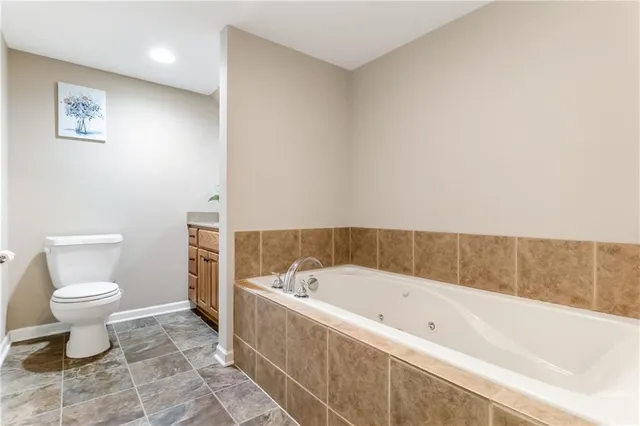 $230,000 | 800 Raven Court, Belton, MO 64012