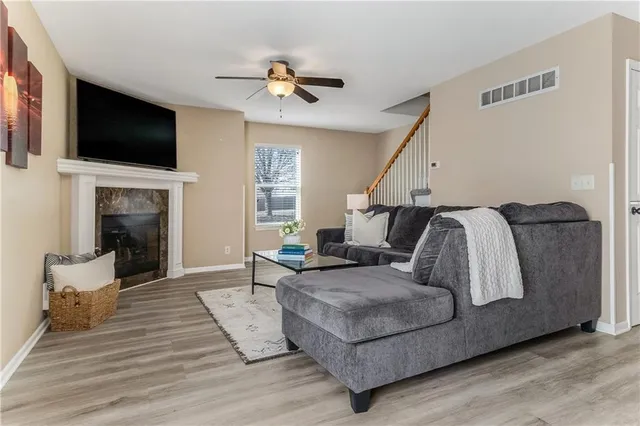 $230,000 | 800 Raven Court, Belton, MO 64012