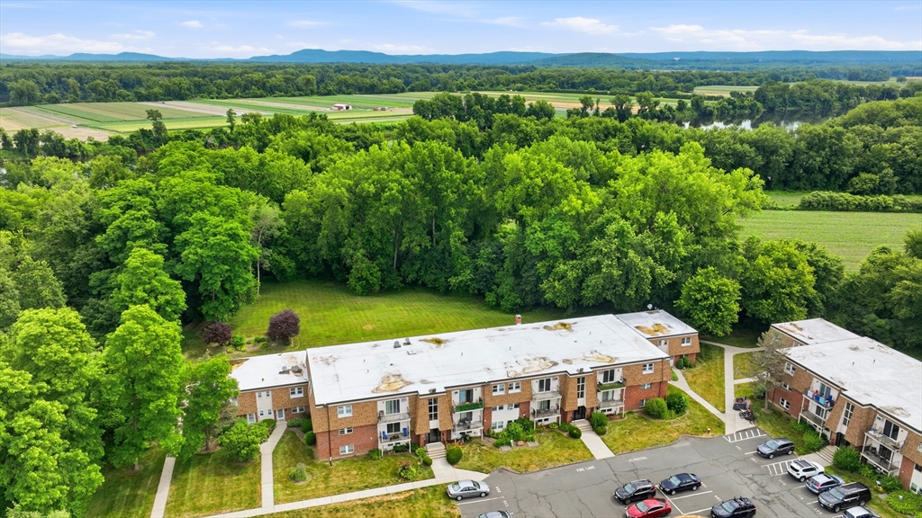 80 Damon Road, Unit 4302 Northampton, MA 01060 - Photo 23 of 25