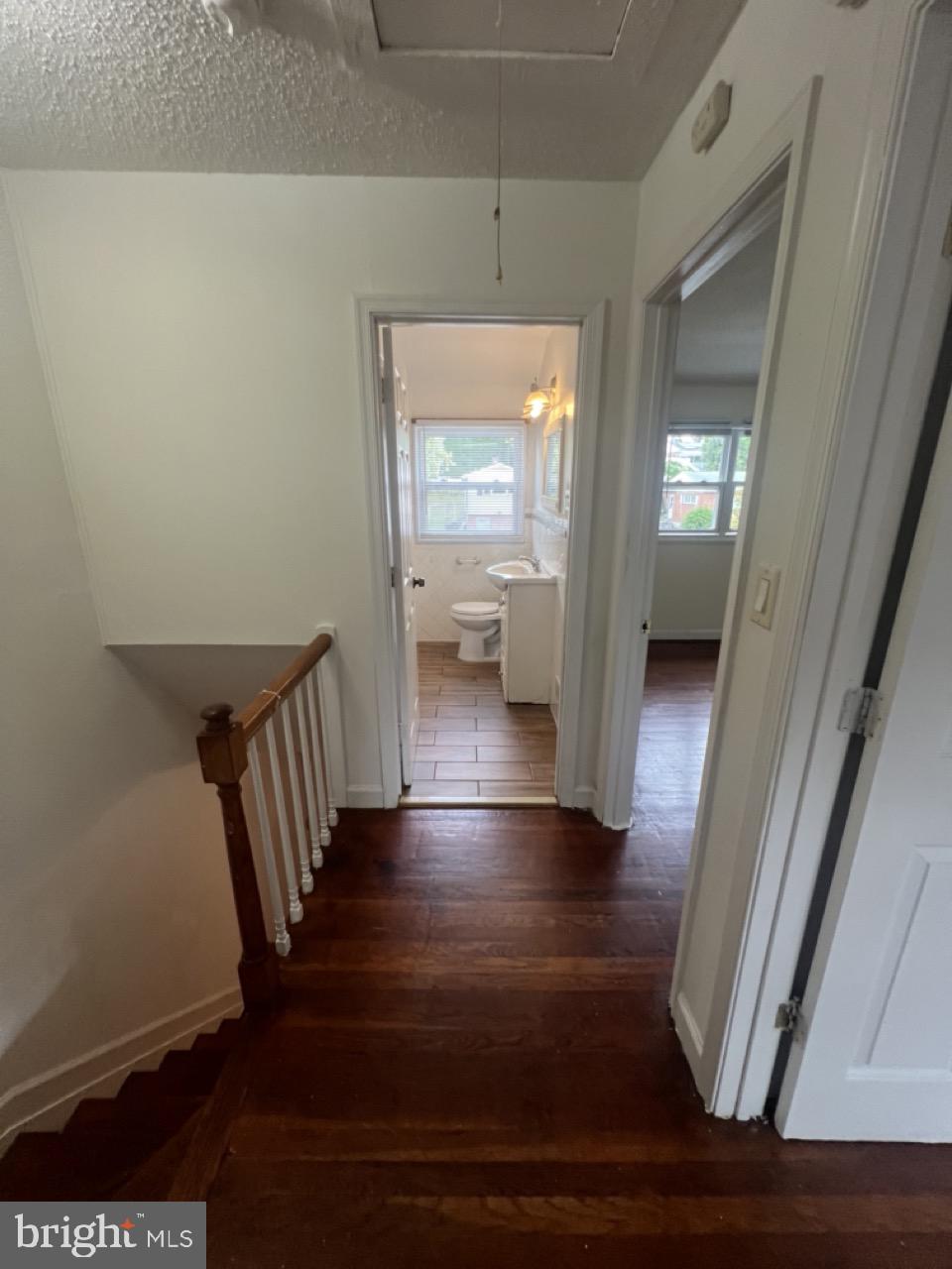 927 Southridge Road Baltimore, MD 21228 - Photo 13 of 19 Gallery Image 13