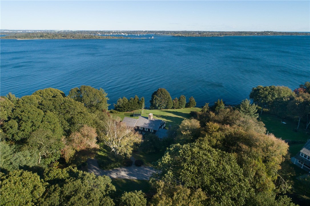 220 Willett Road Narragansett, RI 02874 - Photo 13 of 50