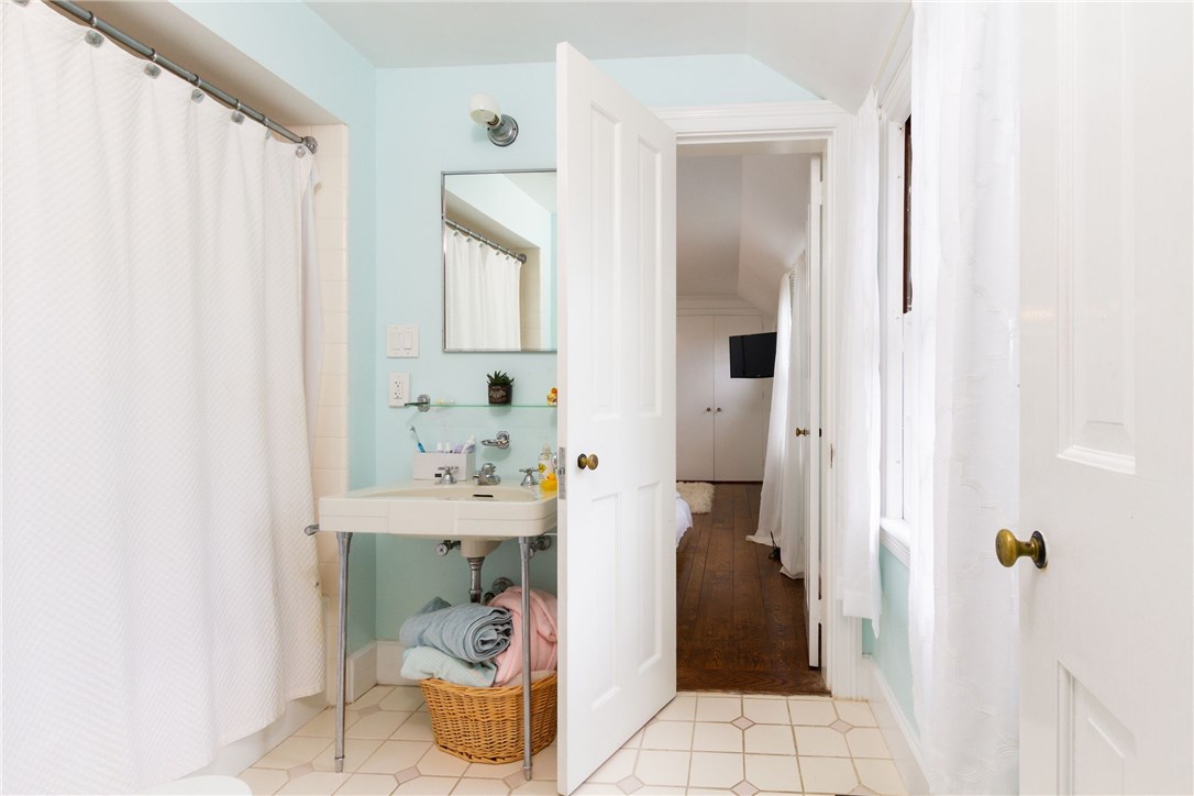 220 Willett Road Narragansett, RI 02874 - Photo 41 of 50