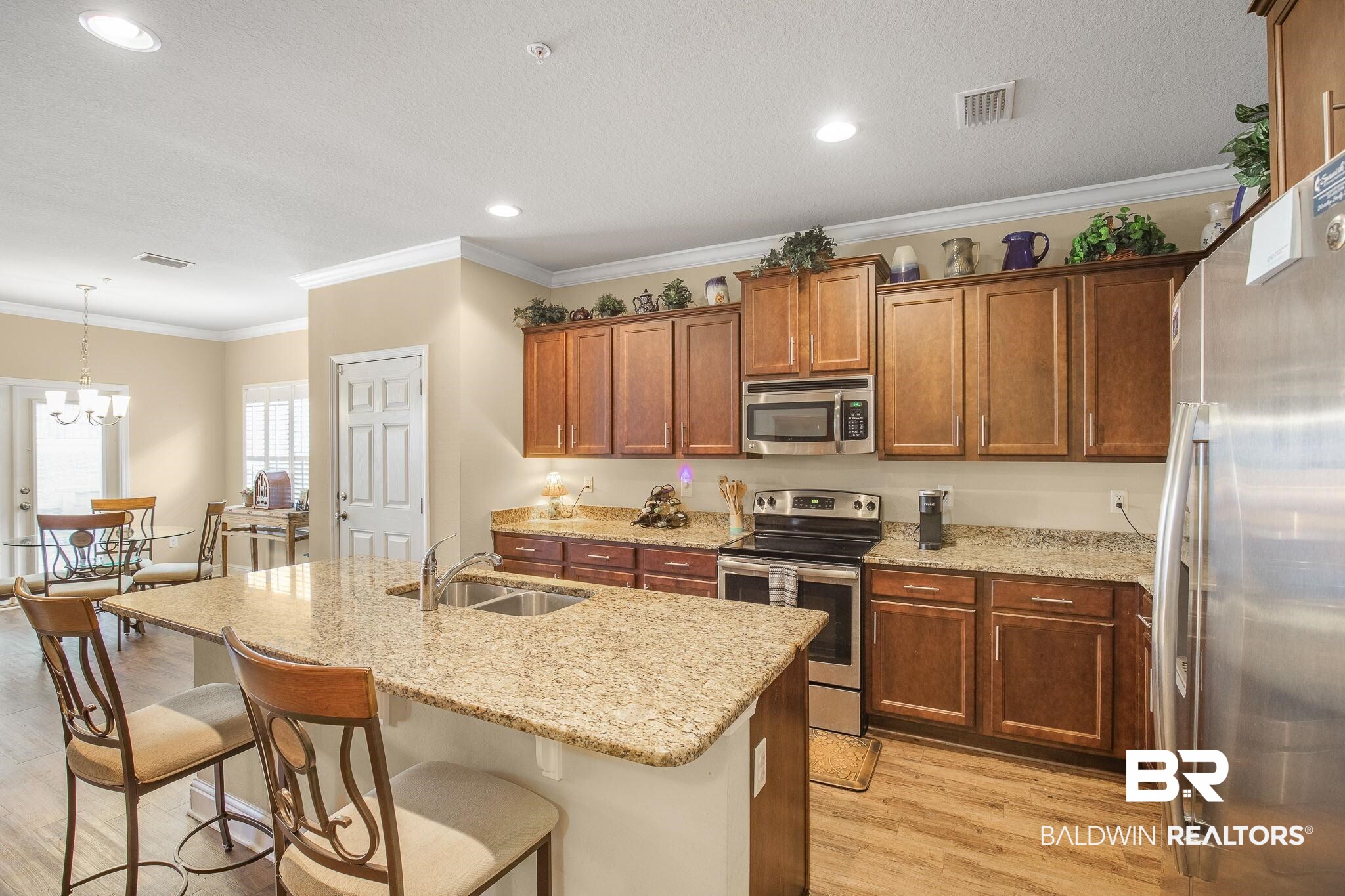 6836 Spaniel Drive, Unit B Daphne, AL 36527 - Photo 5 of 28 Kitchen