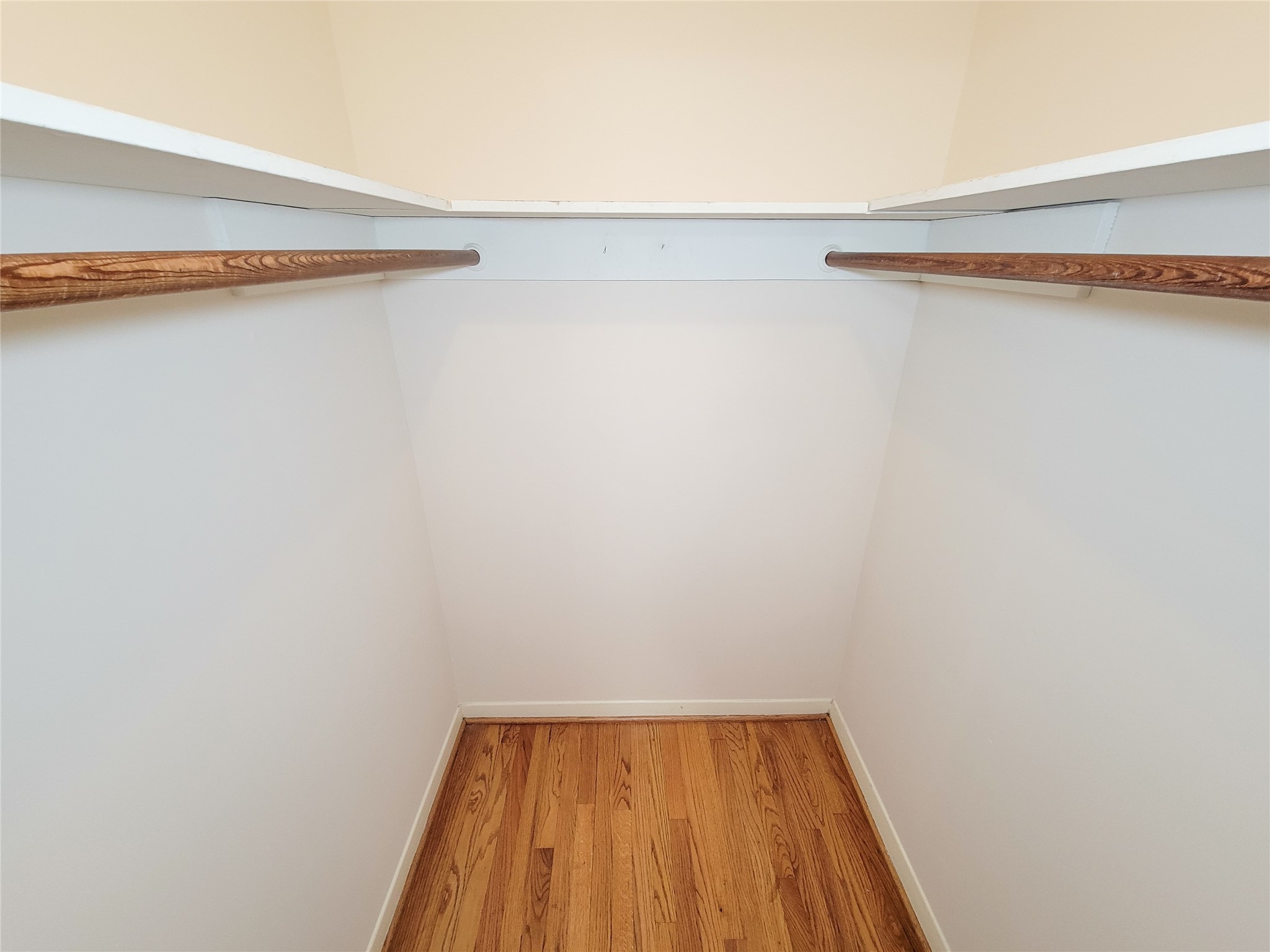 5442 Kinglet Street Houston, TX 77096 - Photo 11 of 25 a view of small space with racks on the wall