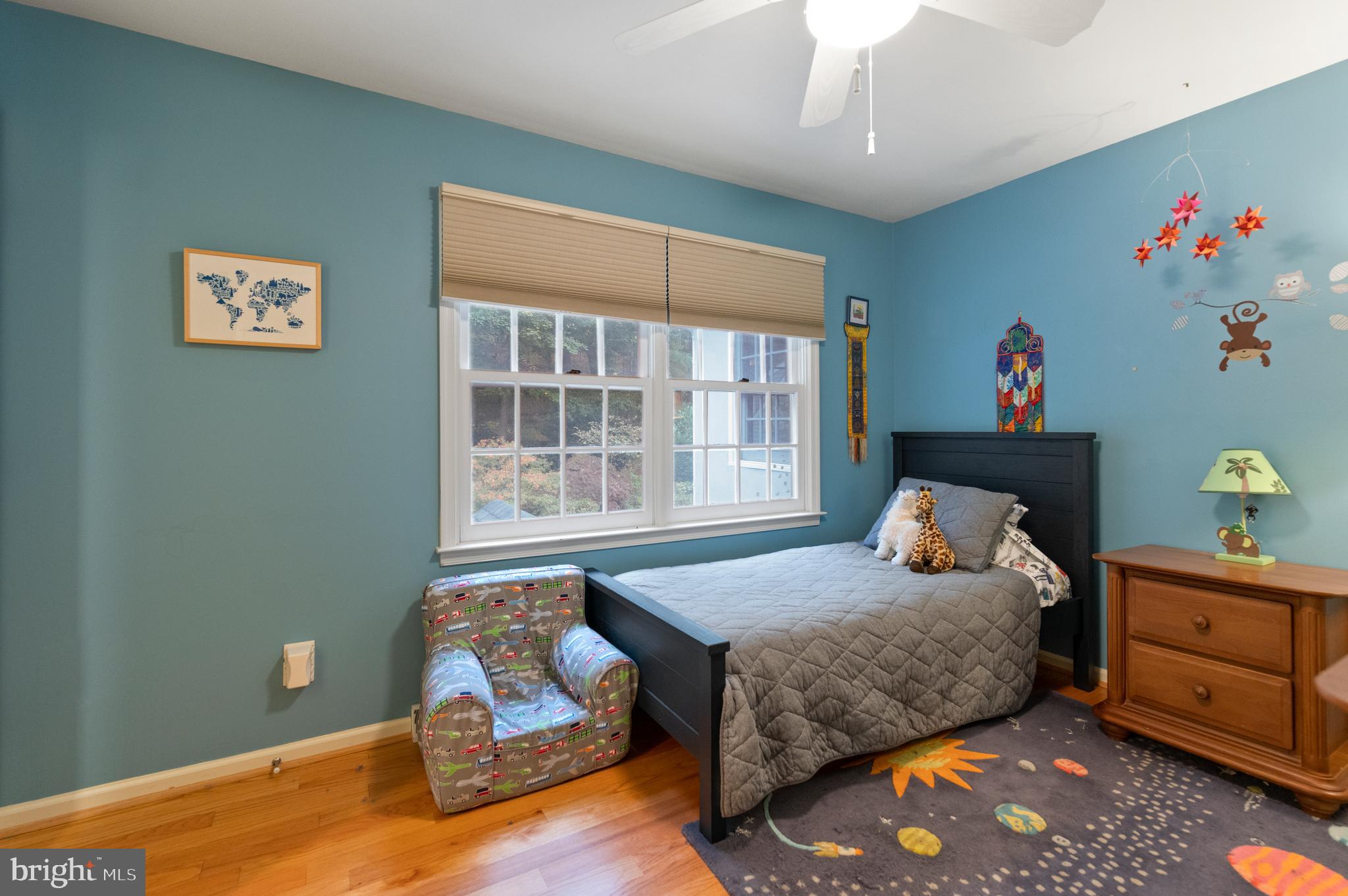 850 Hollow Road Wayne, PA 19087 - Photo 21 of 37 a bedroom with a bed and a window