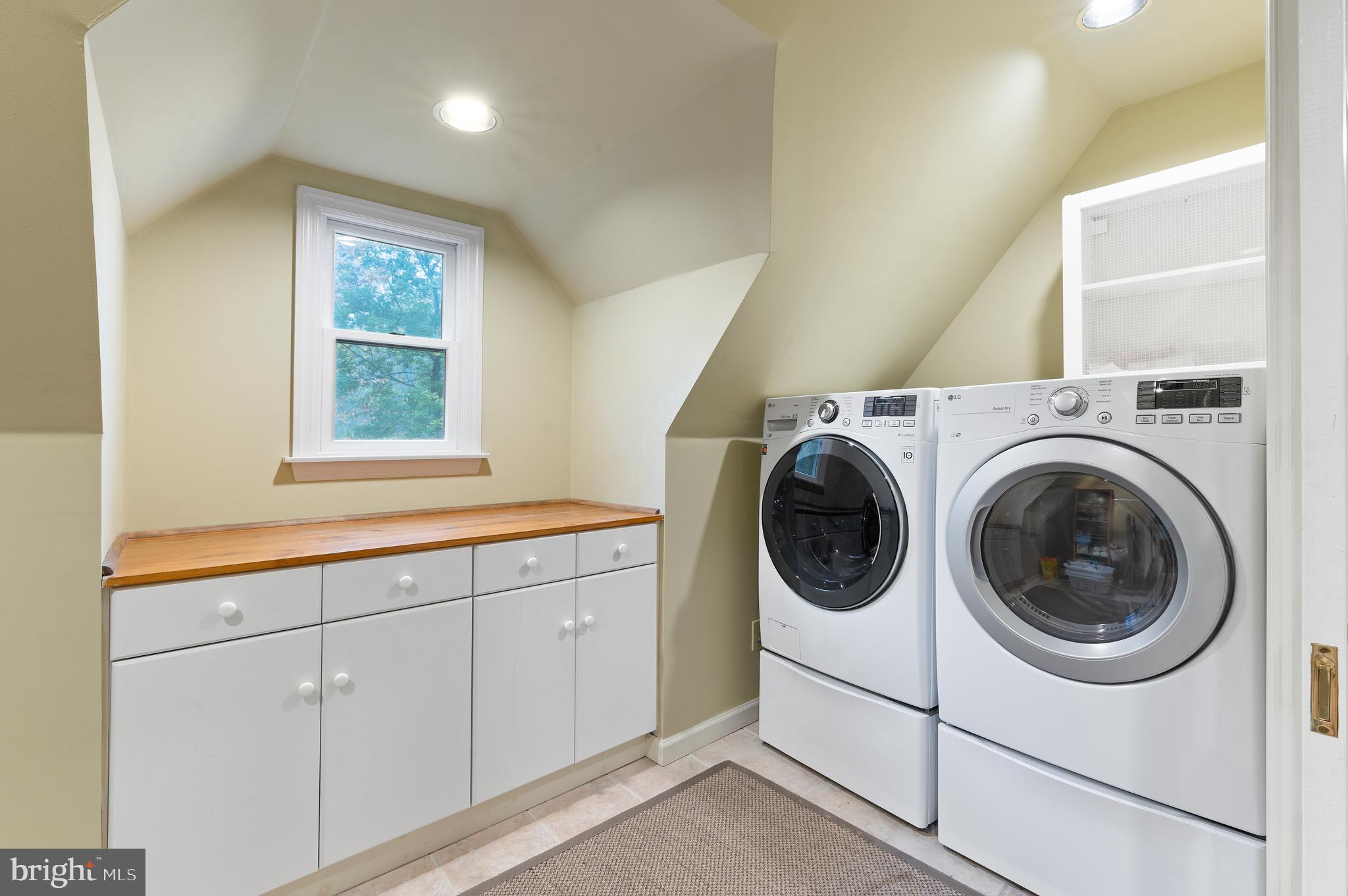 850 Hollow Road Wayne, PA 19087 - Photo 27 of 37 a utility room with dryer and washer