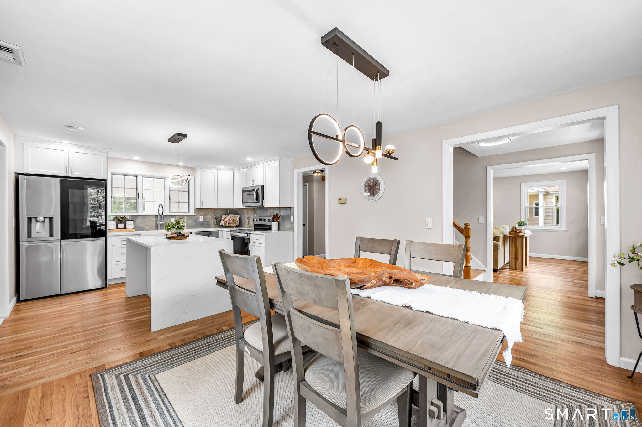 261 Simsbury Road West Hartford, CT 06117 - Photo 7 of 40