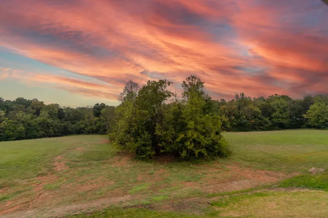 $599,500 | 975 Palmyra Road, Clarksville, TN 37040