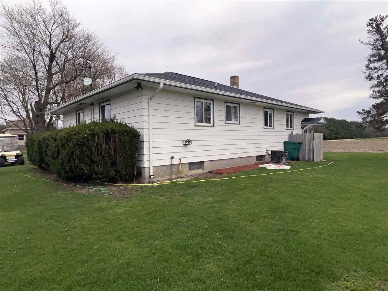 14686 South Fordney Road Chesaning, MI 48616 - Photo 5 of 15 50075285-4.JPG