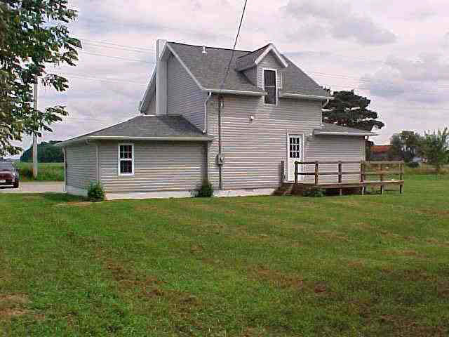 13433 North Warner Road Syracuse, IN 46567 - Photo 3 of 7 Gallery Image 3
