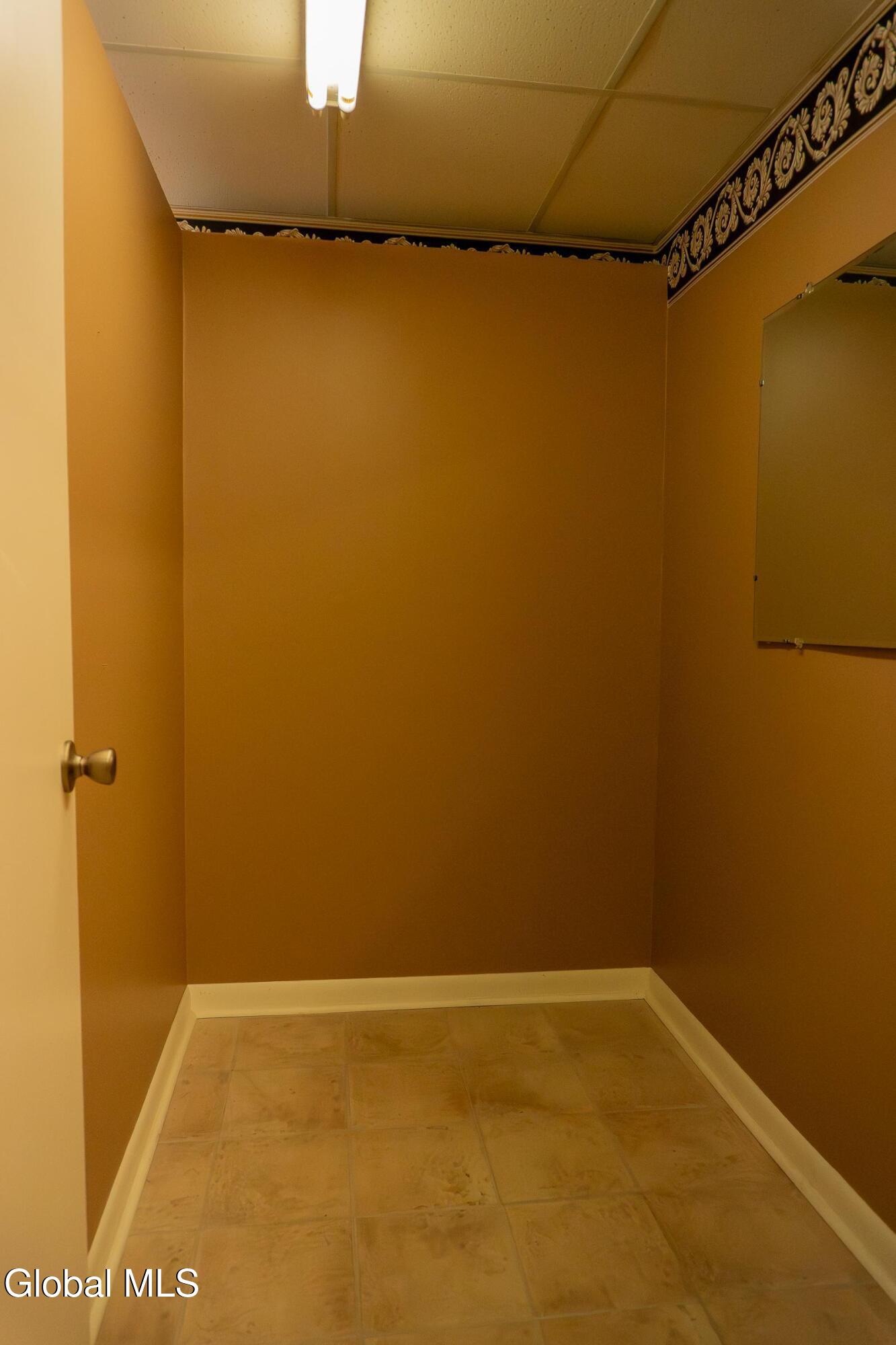 601 Altamont Avenue Schenectady, NY 12303 - Photo 13 of 47 13