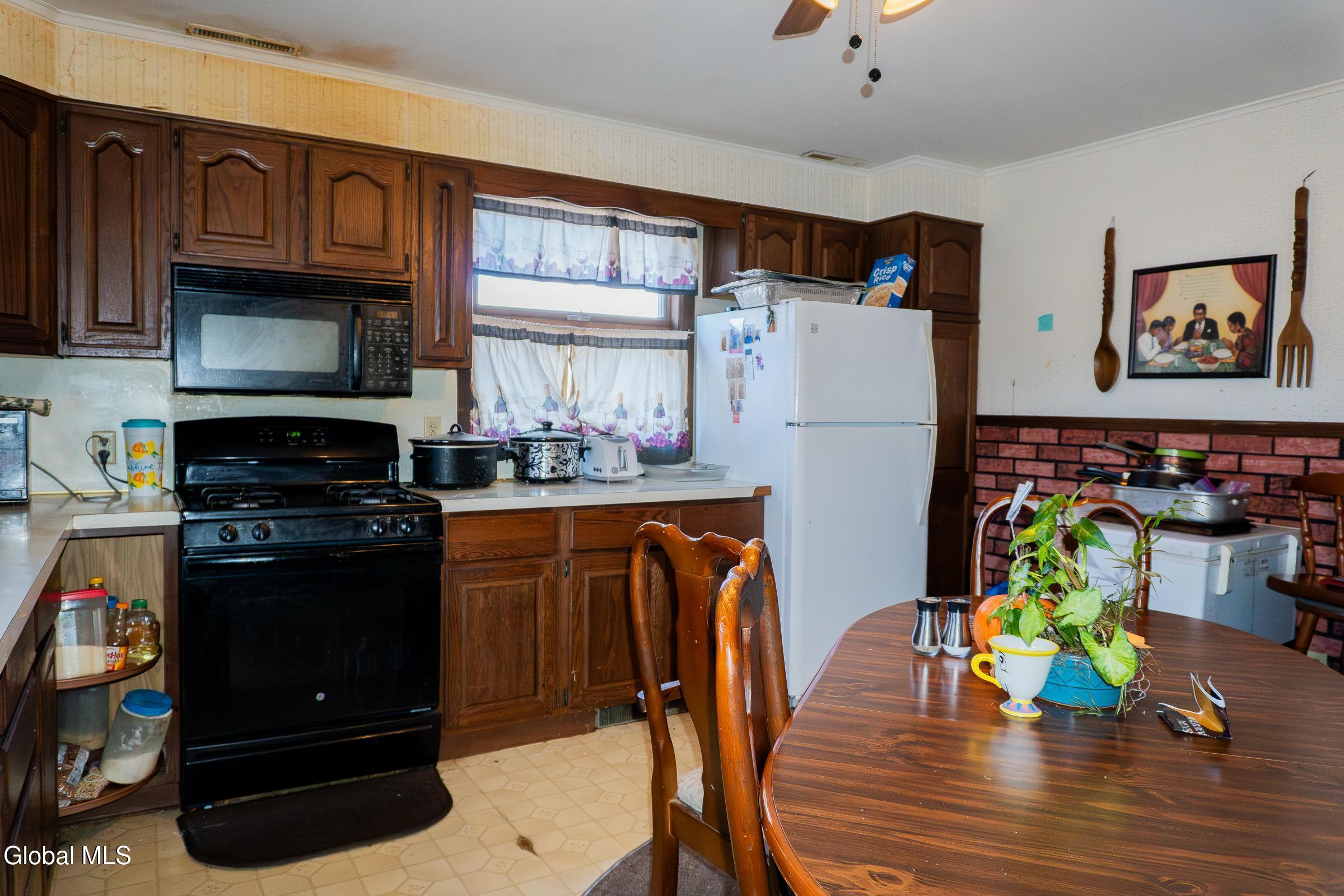 601 Altamont Avenue Schenectady, NY 12303 - Photo 20 of 47 20