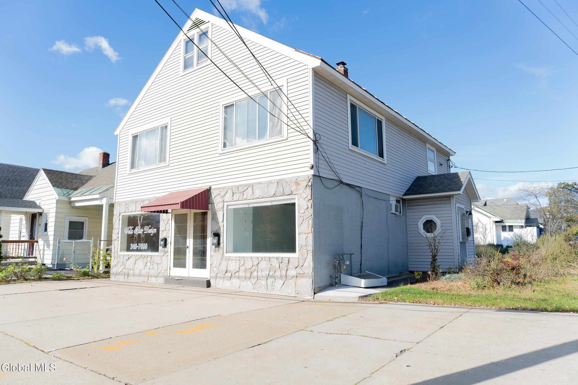 601 Altamont Avenue Schenectady, NY 12303 - Photo 2 of 47 2