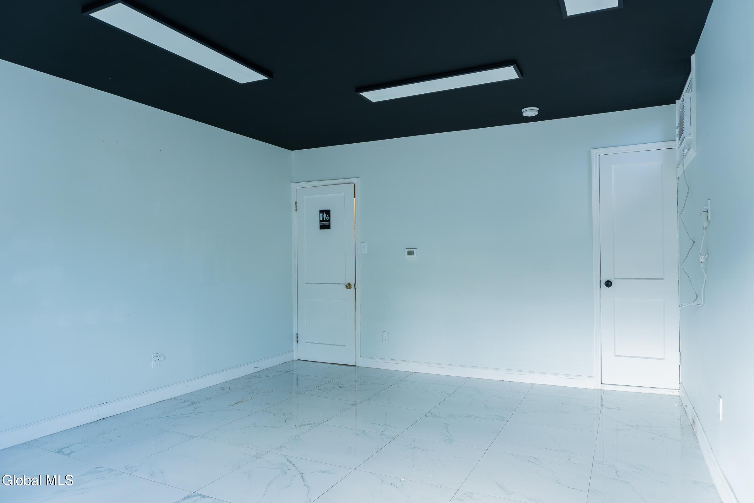 601 Altamont Avenue Schenectady, NY 12303 - Photo 6 of 47 6