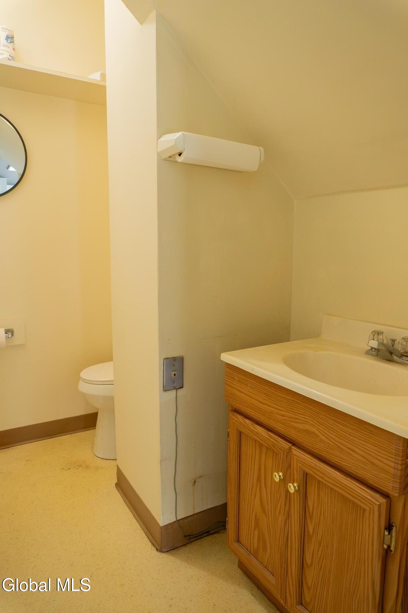 601 Altamont Avenue Schenectady, NY 12303 - Photo 7 of 47 7