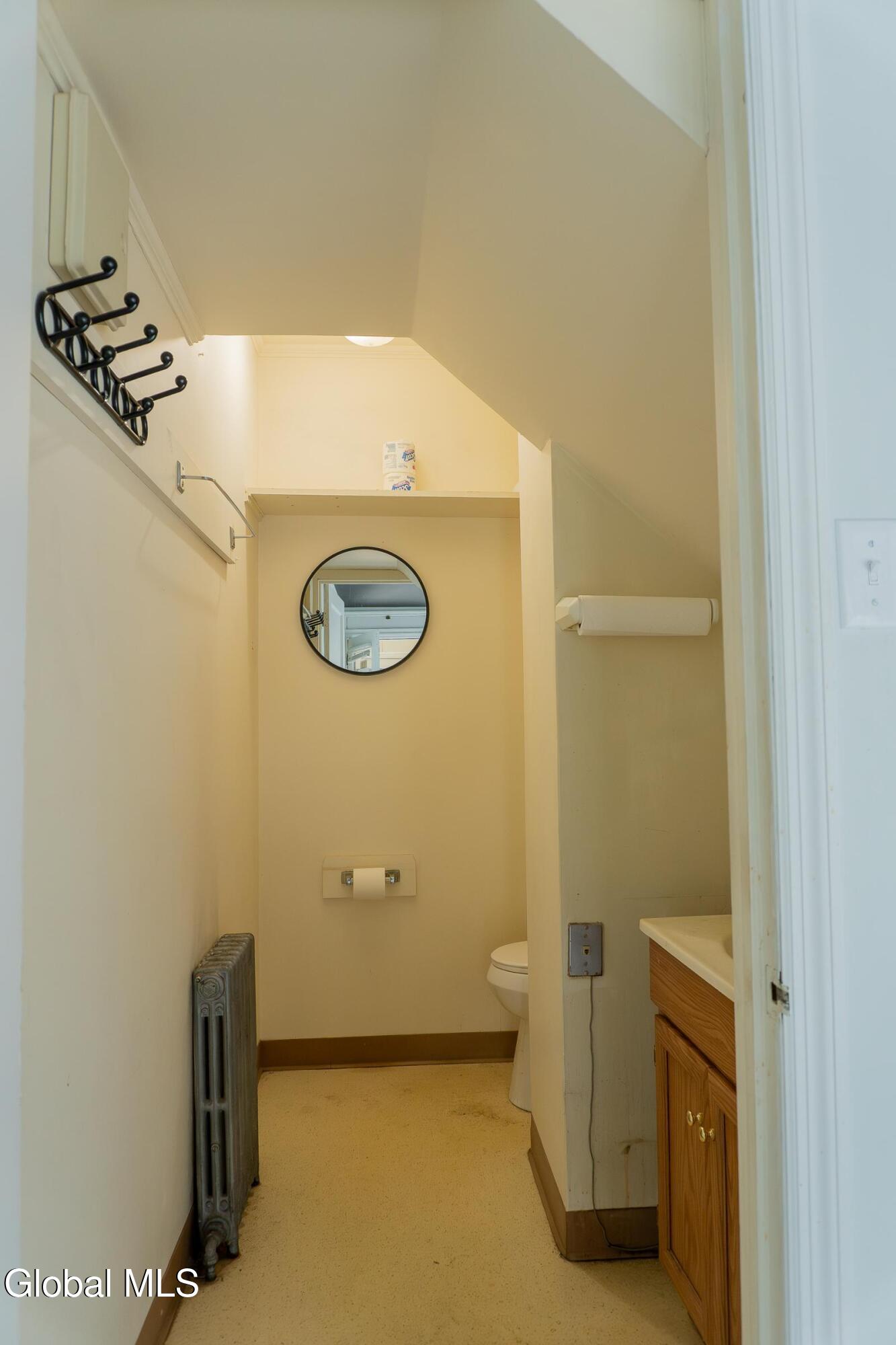 601 Altamont Avenue Schenectady, NY 12303 - Photo 8 of 47 8