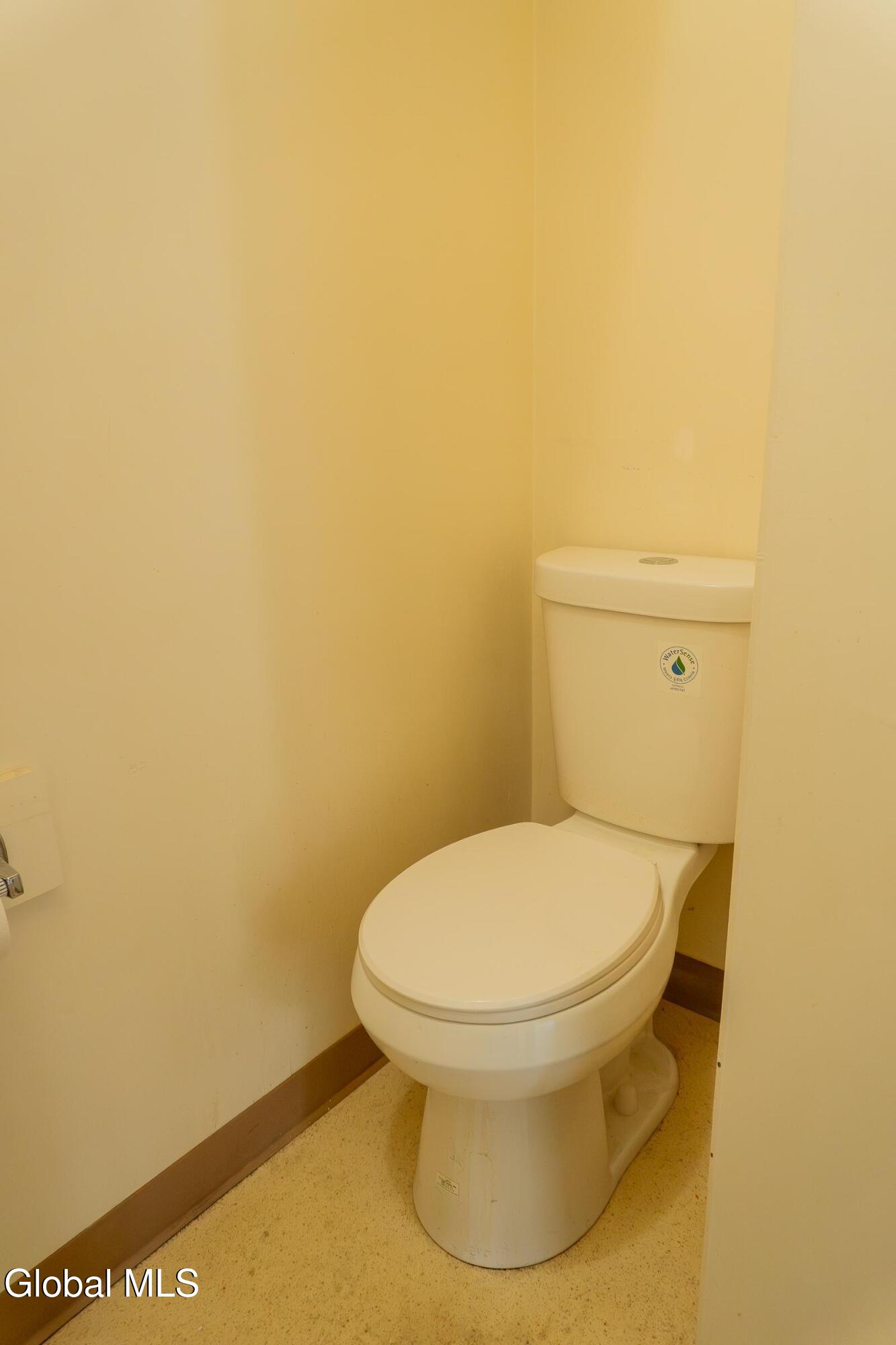 601 Altamont Avenue Schenectady, NY 12303 - Photo 9 of 47 9