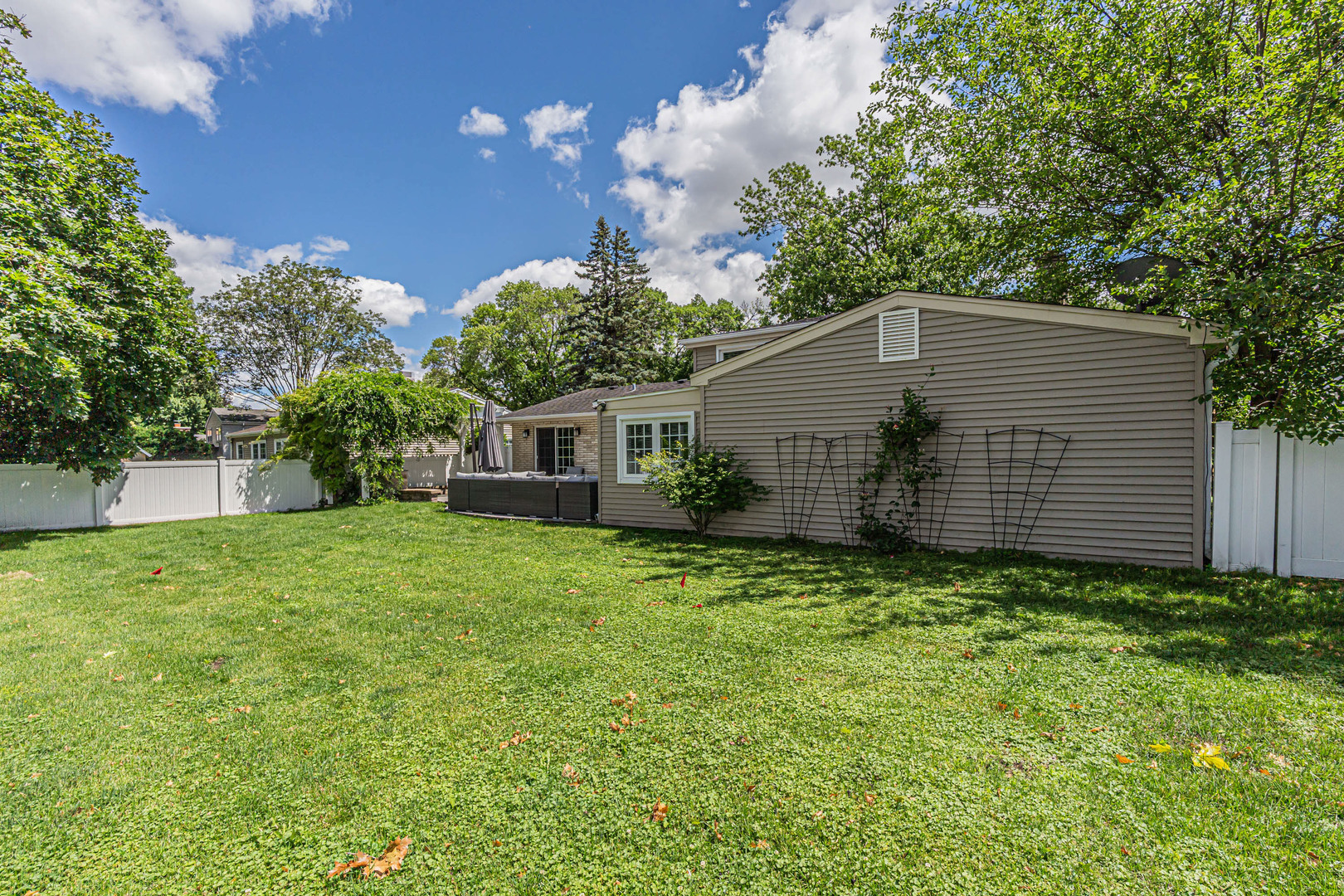 210 West Pickwick Road Arlington Heights, IL 60005 - Photo 31 of 35