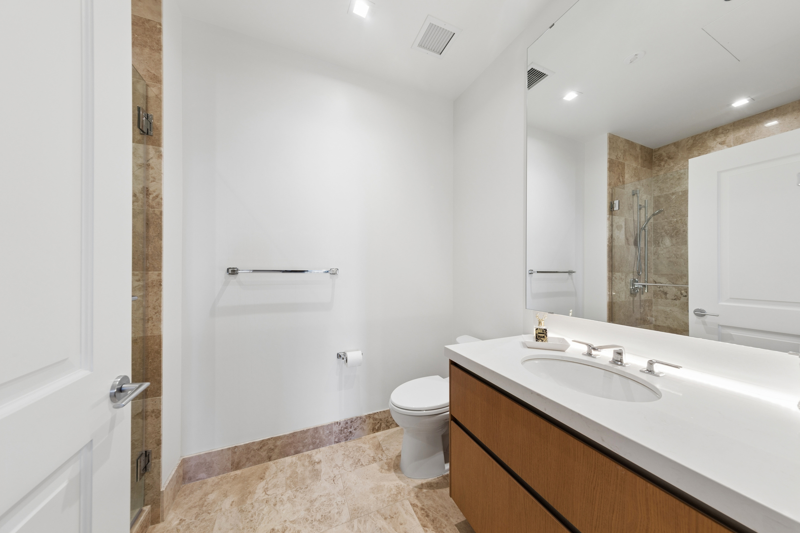 363 East Wacker Drive, Unit 2802 Chicago, IL 60601 - Photo 15 of 26