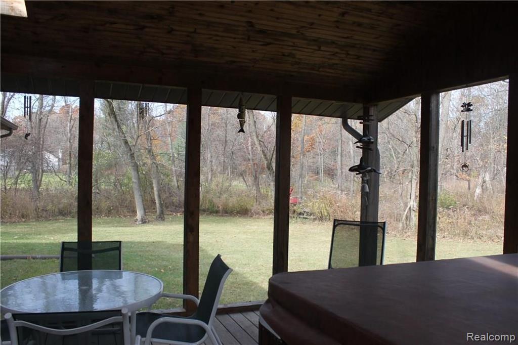 6619 Dunn Road Howell, MI 48855 - Photo 8 of 20
