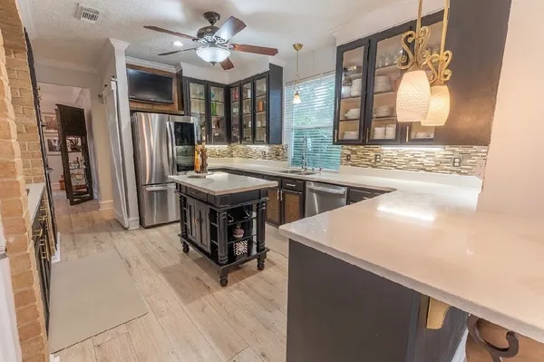 $598,750 | 7710 Painton Lane, The Woodlands, TX 77389