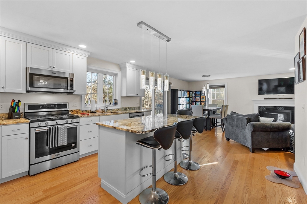 85 Barker Hill Road Townsend, MA 01469 - Photo 4 of 42 Gallery Image 4