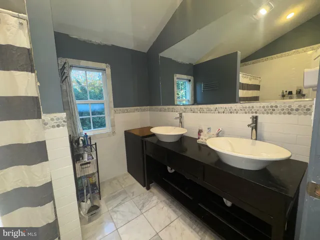 $1,350,000 | 17100 King James Way, Gaithersburg, MD 20877